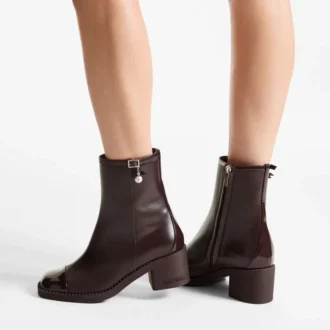 Adry Stiefeletten 60 Deep Merlot Lack-Nappaleder-Stiefeletten mit Perlenanhänger