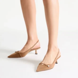 Amita 45 Slingbacks aus toffeefarbenem Wildleder