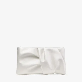 Bonny Clutch – Clutch aus elfenbeinfarbenem Satin