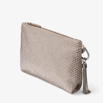 Callie Clutch aus rosa Wildleder mit Diamantmotiv und Kristall-Hotfix