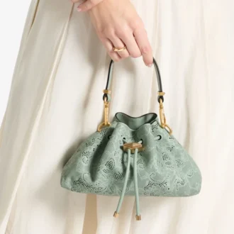 Cinch Small Verde jimmy choo Schultertasche aus perforiertem Leder mit Schnürverschluss