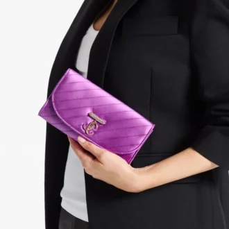 Curve-Geldbörse mit Kette, violette Orchidee, gesteppte Satin-Geldbörsenkette mit Kristall-JC-Bar