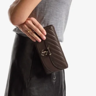 Curve Wallet mit Kette – Schokoladenbraunes, gestepptes Biker-Leder-Portemonnaie mit Kette