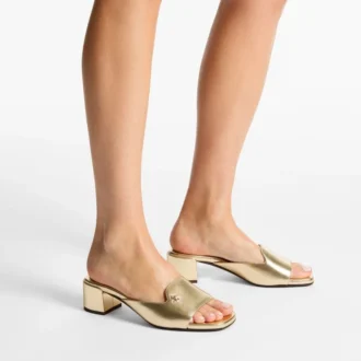 Dina 45 Mule-Sandalen aus goldmetallischem Leder
