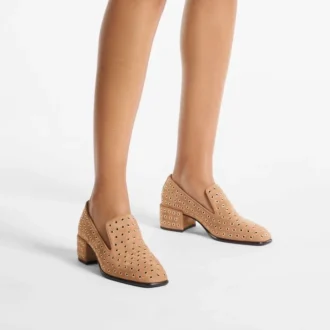 Eliot Slipper 45 F Slipper aus toffeefarbenem Wildleder mit Ösen