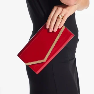 Emmie Clutch aus rubinrotem Lackleder