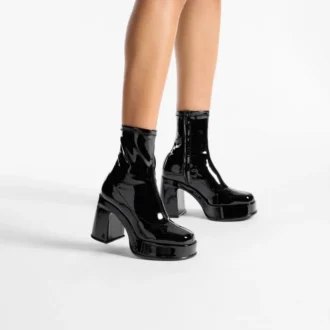 Hadi Stiefeletten 100 Schwarze Stiefeletten aus Stretch-Lackstoff