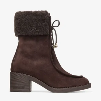 Hali Stiefelette 60 Stiefelette aus schokoladenbraunem Veloursleder mit Lammfell