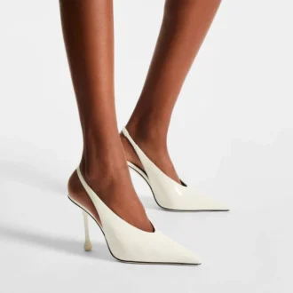 Isa 95 Pumps aus Lackleder in Latte