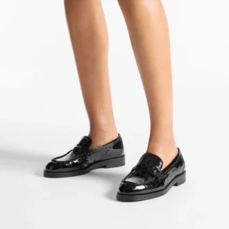 Ivy Loafer – Schwarze Loafer aus Leder mit Krokodilprägung