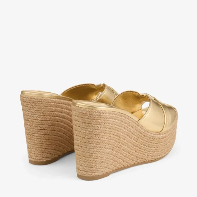 Leda Wedge 100 – Mule mit Keilabsatz aus goldfarbenem Metallic-Nappaleder