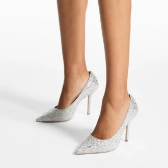 Love 100 Pumps aus elfenbeinfarbenem Satin mit Kristallverzierung