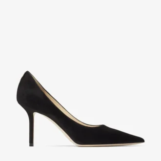 Love 85 Schwarze Pumps aus Wildleder mit spitzer Zehenpartie und JC-Emblem