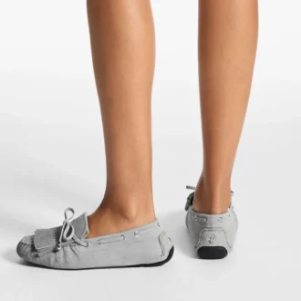Manon F Loafer aus taubefarbenem Wildleder-Denim