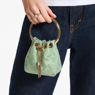 Micro Bon Bon Verde Satin und Jimmy Choo Lace Mini-Beuteltasche