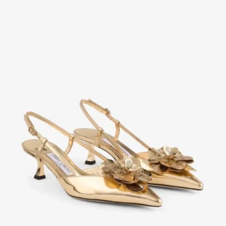 Mimmi  Slingback 50 Goldfarbene Slingbacks aus Liquid-Metal-Leder mit perforiertem jimmy choo-Corsage