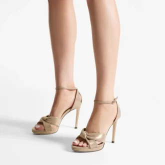 Rosie 100 Goldglänzende Wildleder-Plateausandalen