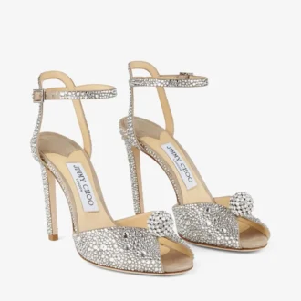 Sacora 100 Sandalen aus nudefarbenem Wildleder mit Hotfix-Kristallen und Kugelverzierung
