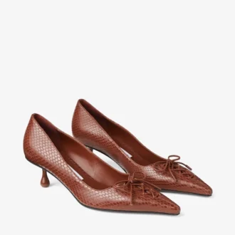 Scarlett 50 Pumps aus cognacfarbenem Leder mit Elaphe-Print